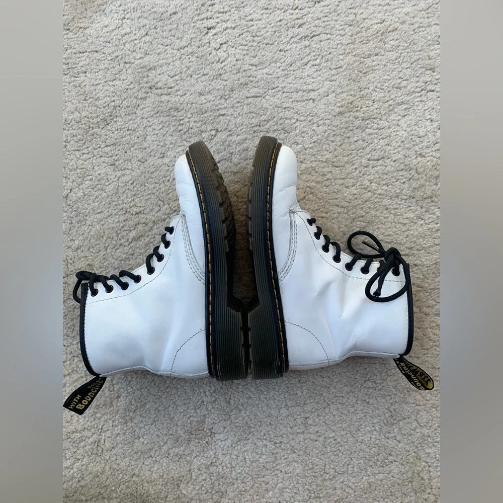 Dr. Martens Big Kid Youth Size 1, White 1460 J Combat Leather Lace Up Boots